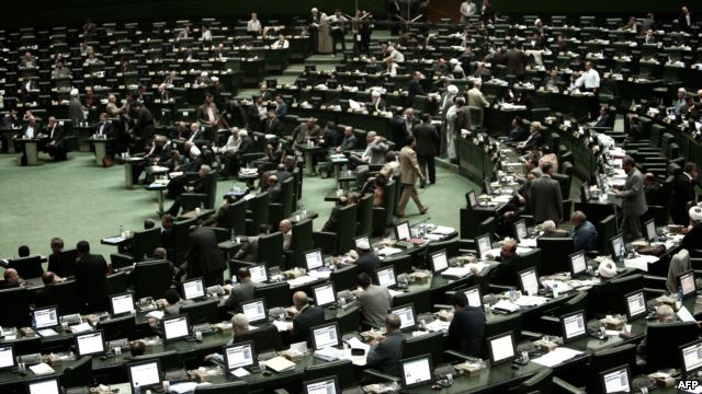 استقبال نمایندگان مجلس ایران از طرح «گروه دوستی پارلمانی» با آمریکا