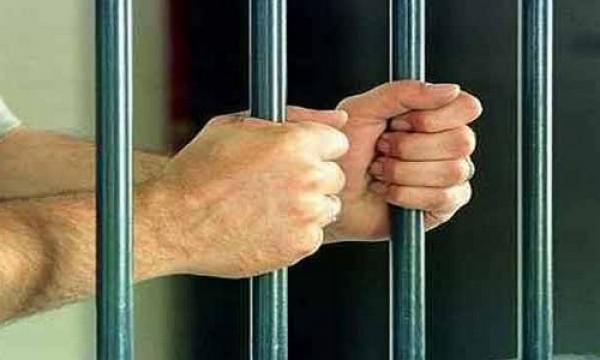 دو زندانی سیاسی از درمان بازماندند