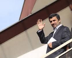 احمدی نژاد روی کاغذ محرومیت زدایی می کرد