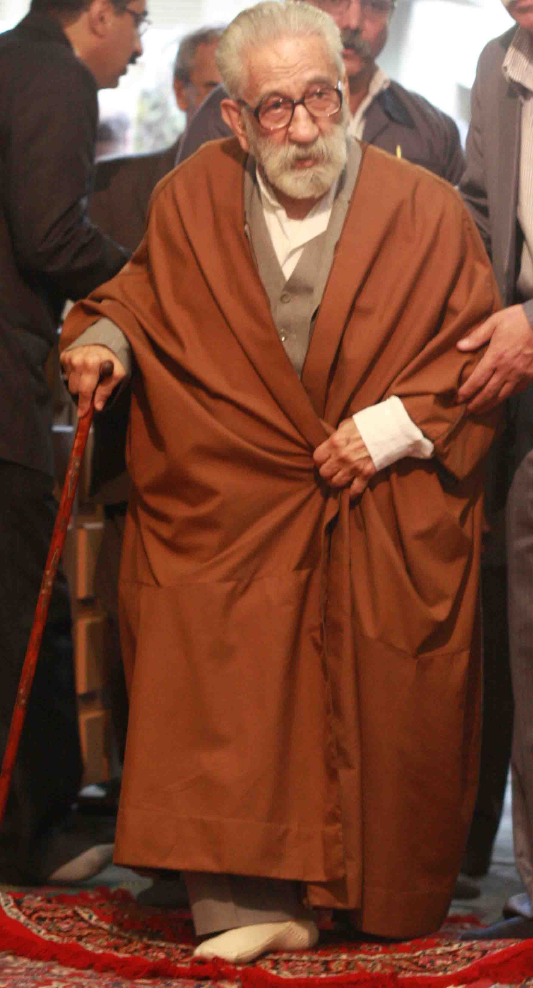 90 04 03 Dr Nour Ali Tabandeh Majzob Alishah